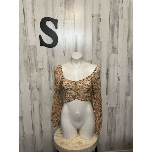 Tan blouse - Picture 1 of 6